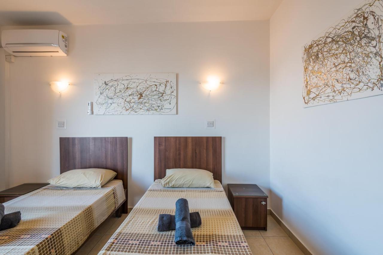 Seashells 2 Bedroom Apartment With Sunny Terrace With Stunning Sea Views - By Getawaysmalta St. Paul's Bay Exterior photo